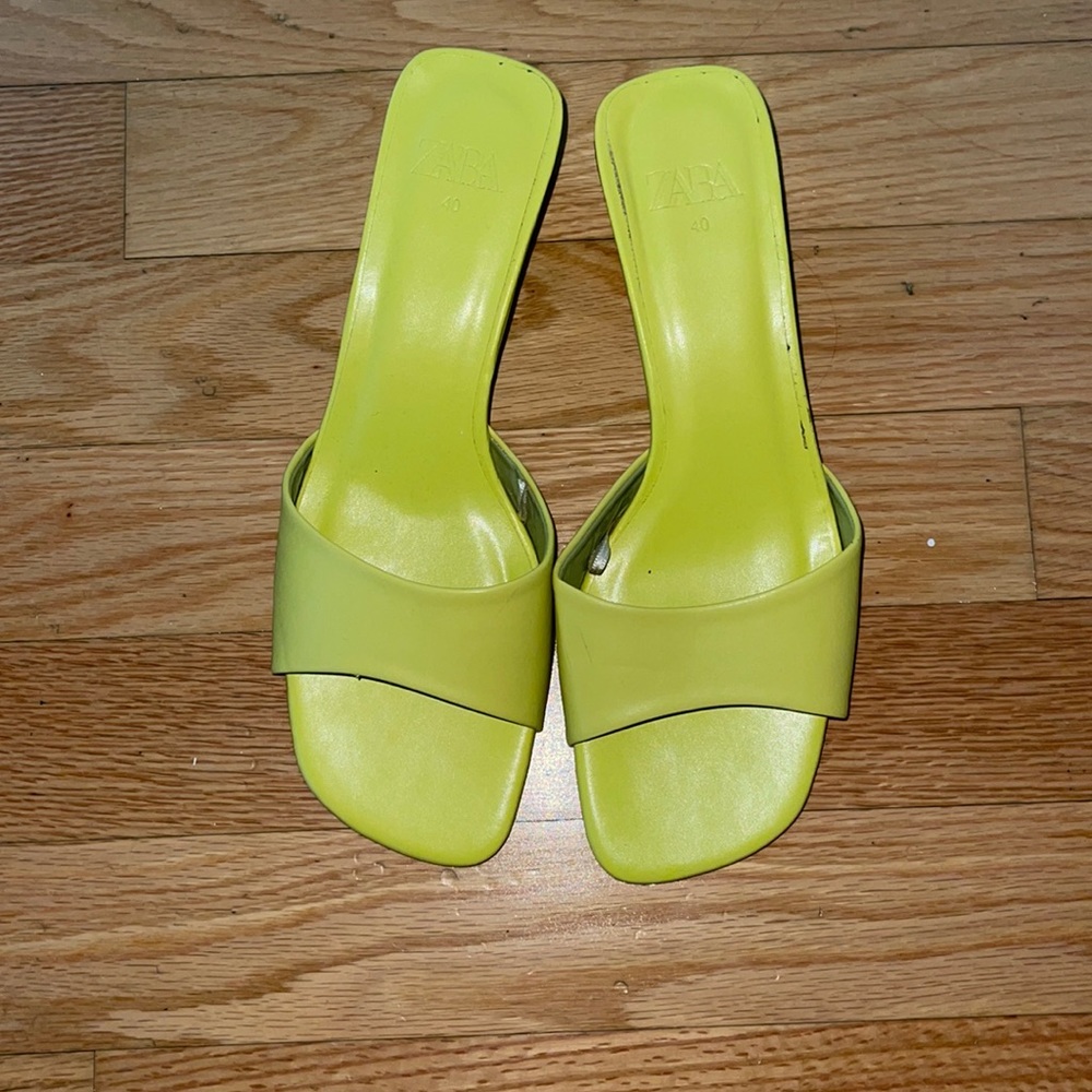 Zara size 9 summer sandal (1.5 inch heel)